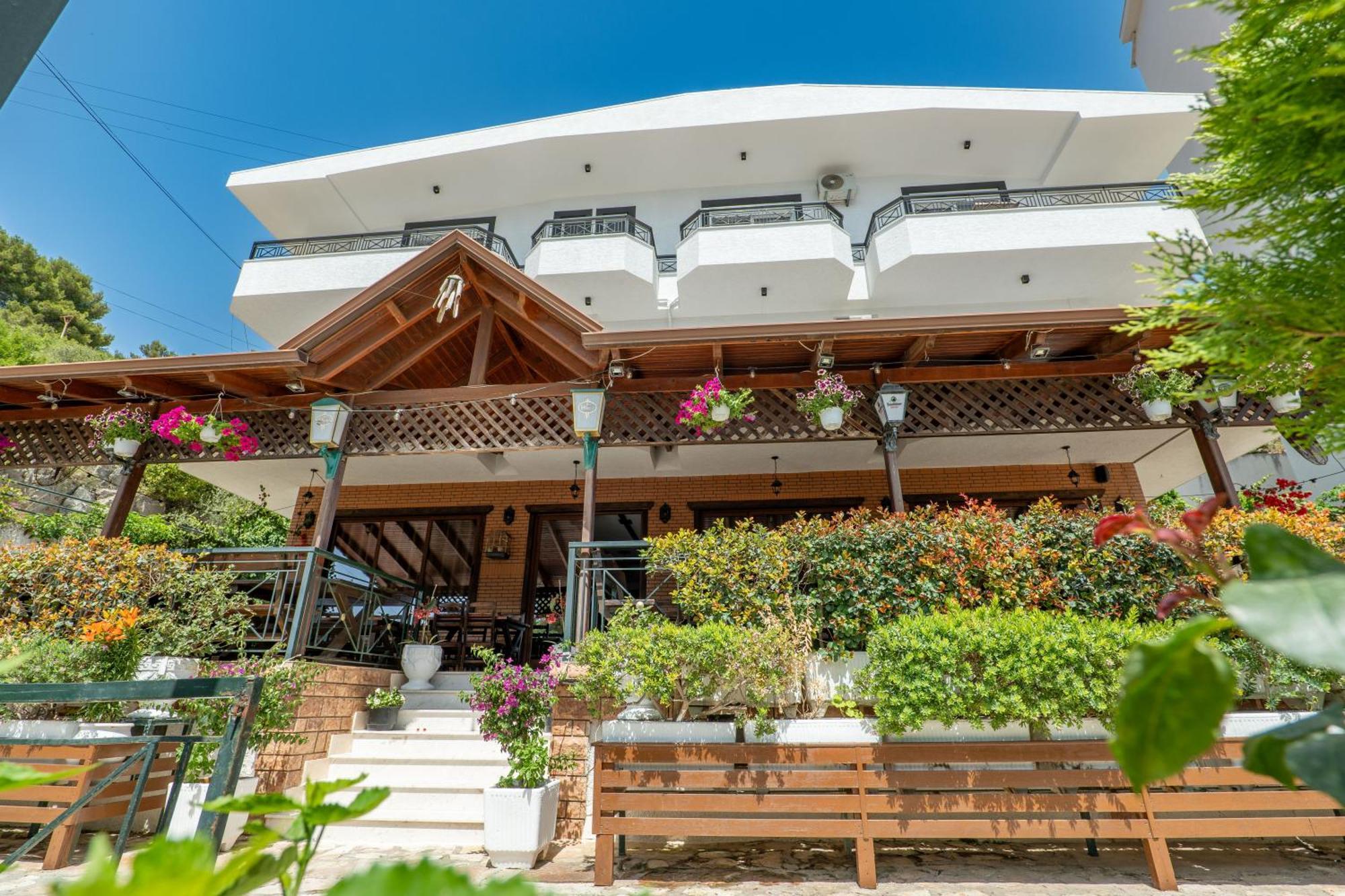 Hotel Sunkised Sarandë