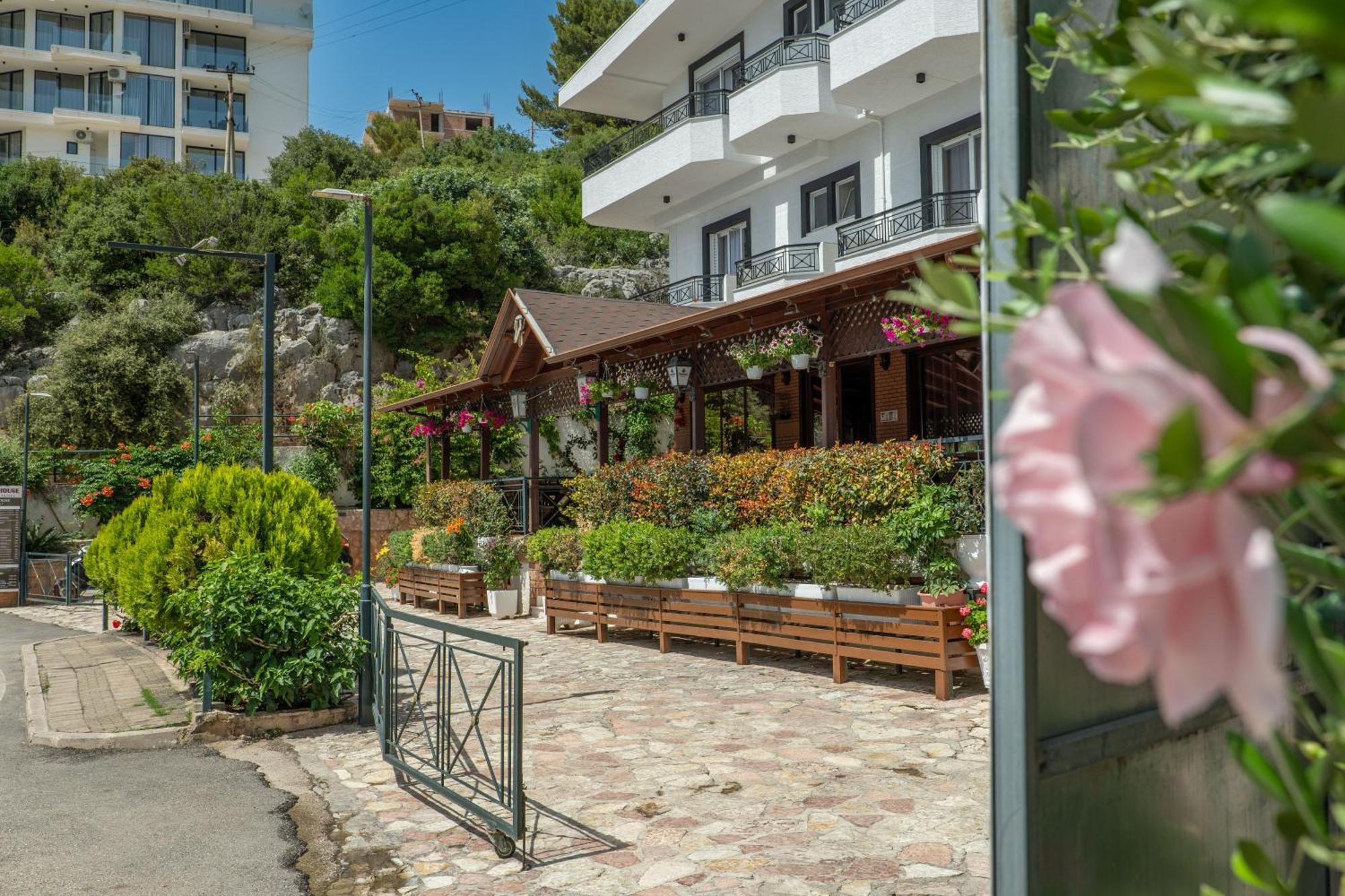 Sunkised 3* Sarandë